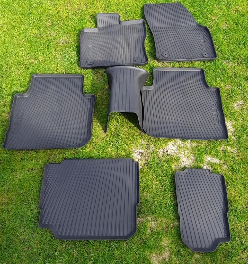 Rubberen mattenset origineel Skoda Kodiaq (voor 2024), Auto diversen, Automatten, Ophalen of Verzenden