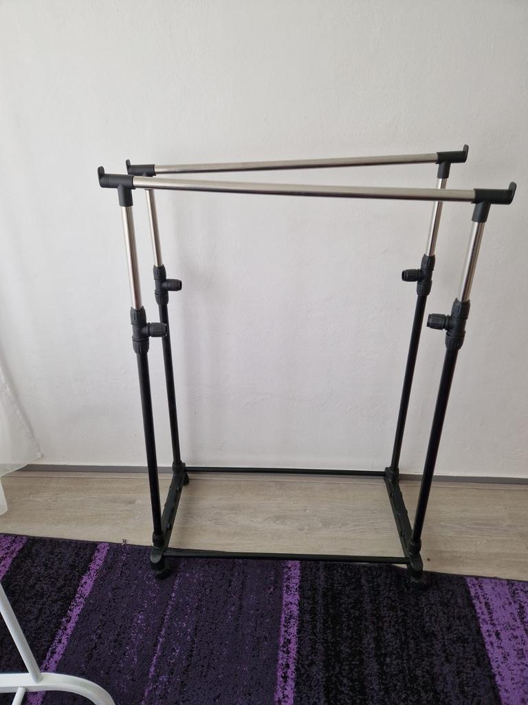 Kledingrek met dubbele stang, Ophalen of Verzenden, Met wielen, Gebruikt