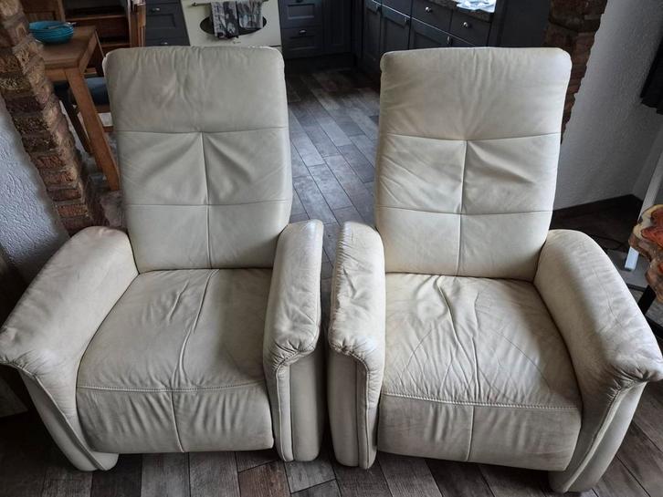 2 Crèmekleurige Leren Relaxfauteuils, Huis en Inrichting, Stoelen, Gebruikt, Twee, Leer, Wit, Ophalen