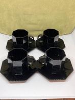 Vintage kop en schotel, zwart Arcopal (290822), Huis en Inrichting, Keuken | Servies, Gebruikt, Ophalen of Verzenden, Glas, Overige stijlen