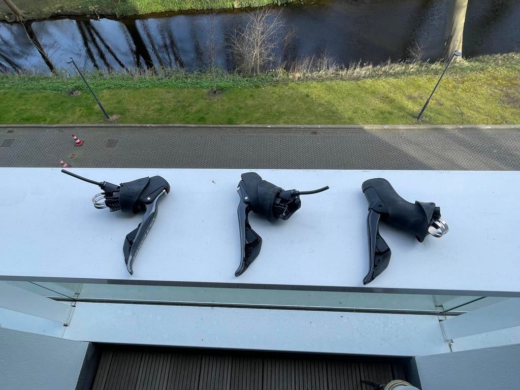 3x Shimano Di2 shifters. Let op: Goed, minder, minst, Fietsen en Brommers, Fietsonderdelen, Gebruikt, Overige materialen, Overige typen