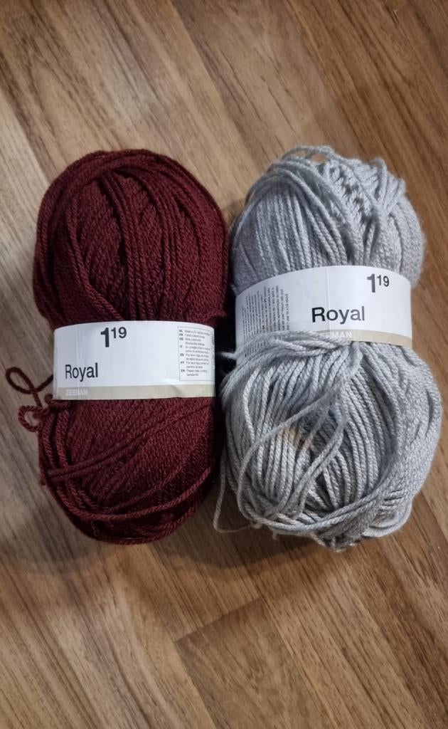 Twee bollen Royal Zeeman garen, Ophalen of Verzenden