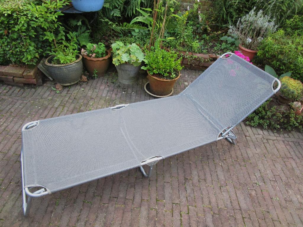 Ligbed, Tuin en Terras, Ophalen, Zo goed als nieuw, Aluminium, Inklapbaar