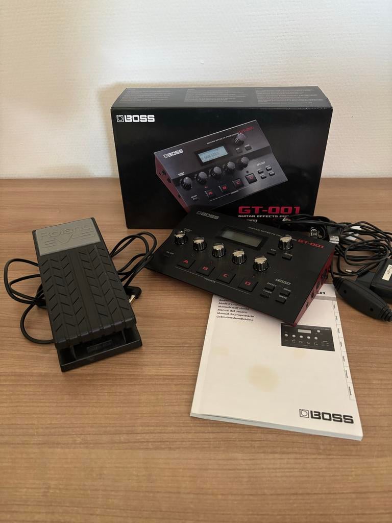 Boss GT-001 Multi-effect Gitaarprocessor incl. Roland EV-5, Ophalen of Verzenden, Zo goed als nieuw, Multi-effect