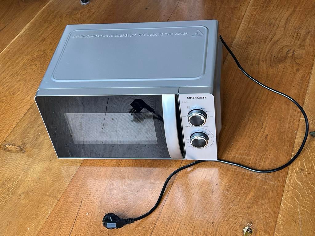 SilverCrest Magnetron als Nieuw, Minder dan 45 cm, Ophalen of Verzenden, Draaiplateau, Vrijstaand