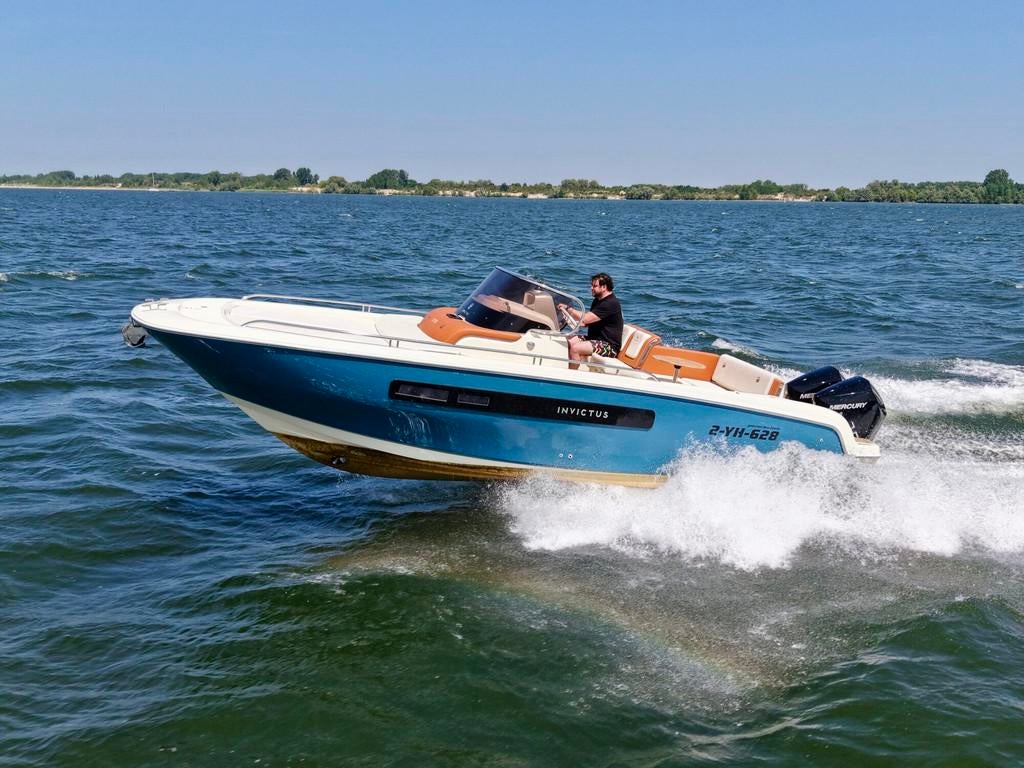 Invictus 270 CX (bj 2020), Watersport en Boten, Motorboten en Motorjachten, Gebruikt, Overige brandstoffen, 6 tot 9 meter, 50 pk of meer