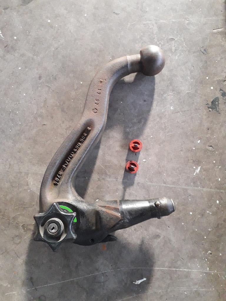 Audi A8 D2  Trekhaak, Auto-onderdelen, Carrosserie en Plaatwerk, Ophalen, Gebruikt, Audi, Achter