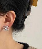 Zilveren oorbellen oorstekers studs CC, Sieraden, Tassen en Uiterlijk, Oorbellen, Ophalen of Verzenden, Zo goed als nieuw, Zilver