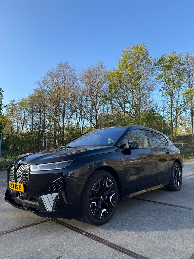 BMW iX M60 | 619 PK | 100% Battery Health | B&W | Sky Lounge, Auto's, BMW, Automaat, Euro 6, Zwart, Elektrisch