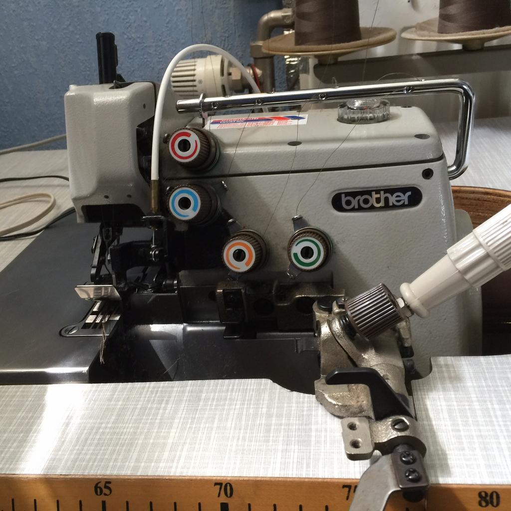 Industriële overlooker, Ophalen, Zo goed als nieuw, Naaimachine, Overige merken
