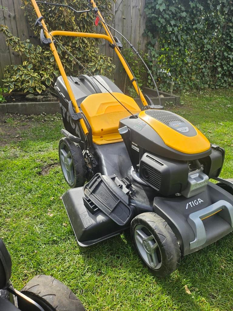 Stiga Combi SQH grasmaaier met Honda GCVx 145 motor, Cirkelmaaier, Stiga, Ophalen of Verzenden, Benzine-grasmaaier