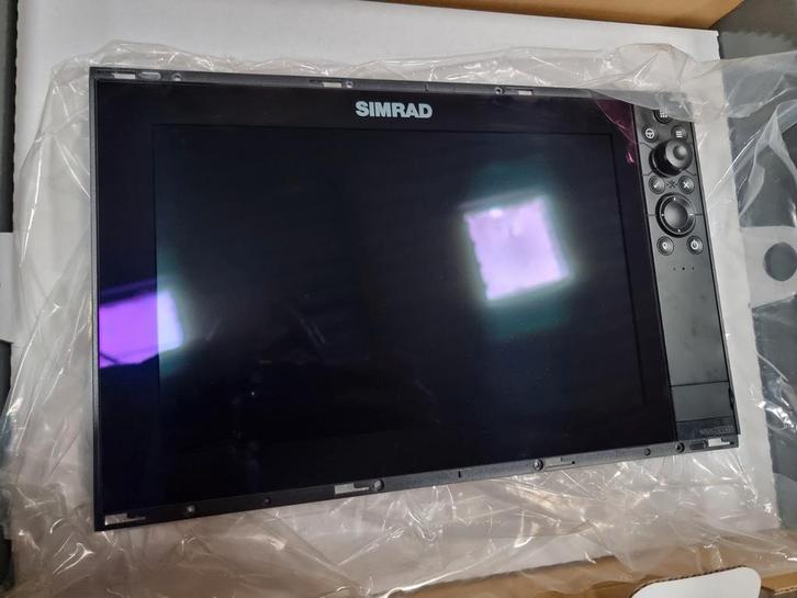 Nieuwe Simrad NSS12 EVO3S Kaartplotter/Fishfinder, Watersport en Boten, Navigatiemiddelen en Scheepselektronica, Nieuw, Kaartplotter of Fish Finder