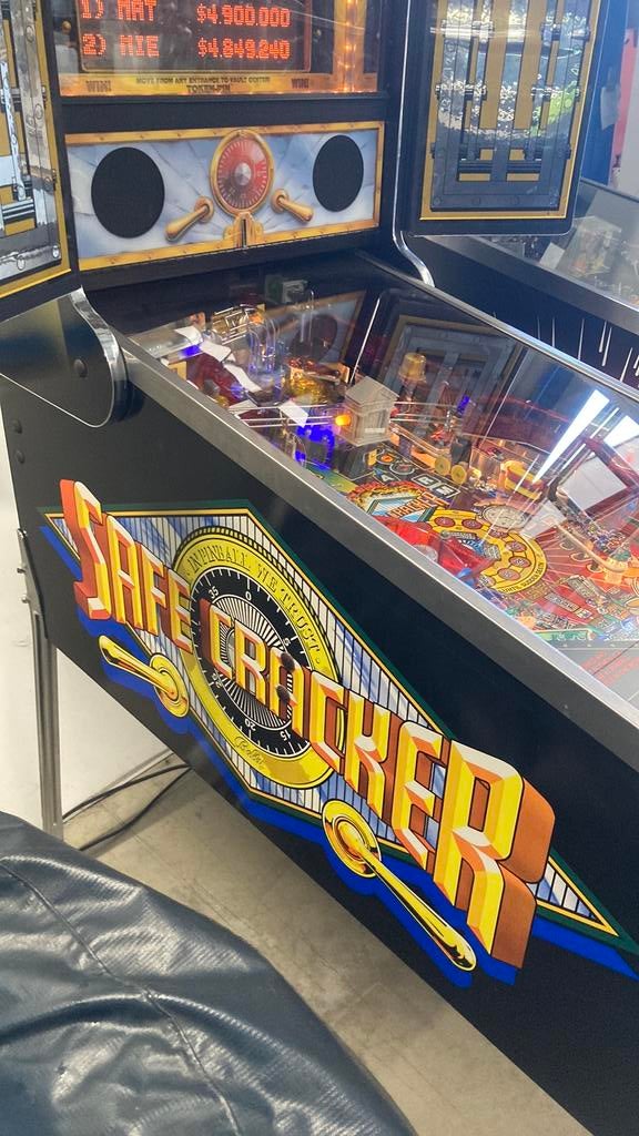 Flipperkast safe cracker, Ophalen, Zo goed als nieuw, Dot-matrix, Flipperkast