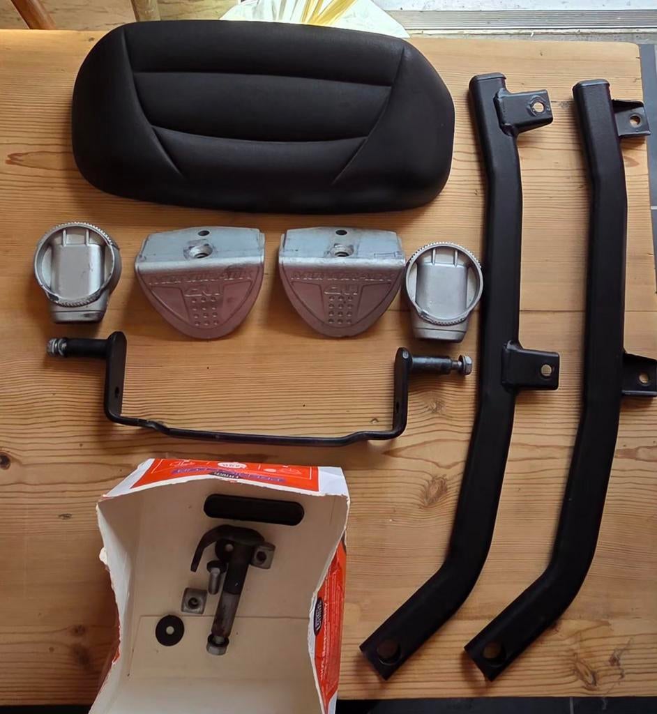 GIVI monokey beugels + rugkussen topkoffer, Ophalen of Verzenden