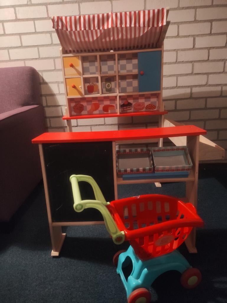 Houten Speelgoedwinkel met Boodschappenwagentje, Ophalen, Gebruikt, Meubelstuk of Keukentje
