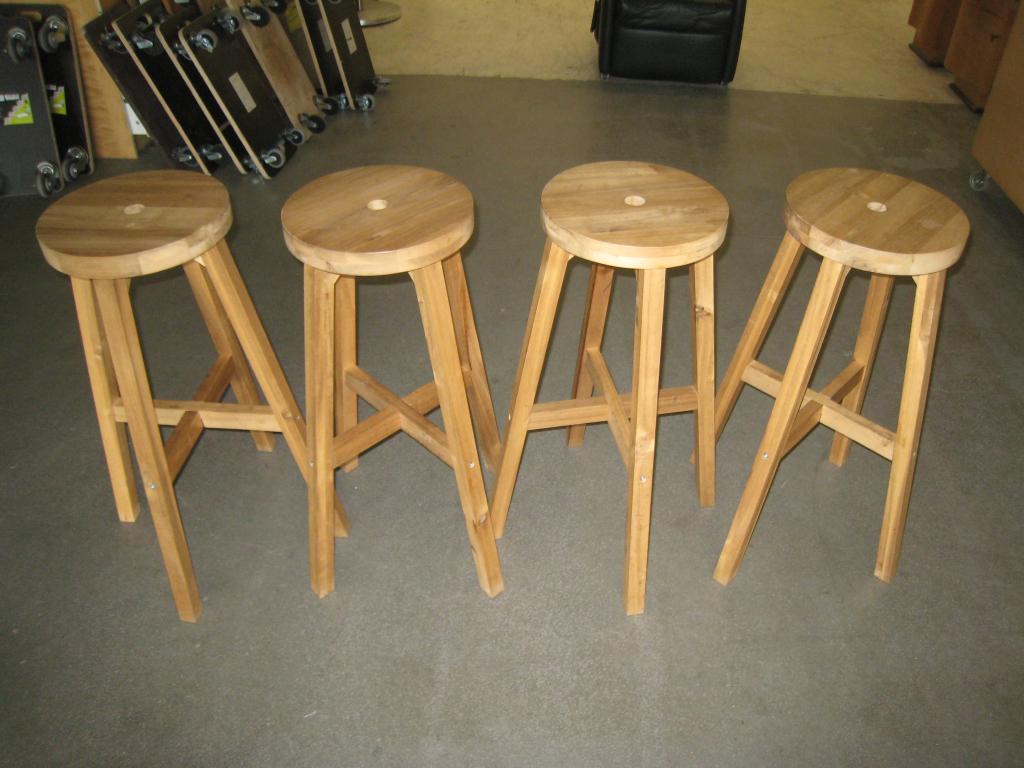 4 IKEA Skogsta barkrukken, diameter 28, hoog 70, Huis en Inrichting, Barkrukken, Niet ingevuld, Gebruikt, Niet ingevuld, Niet ingevuld