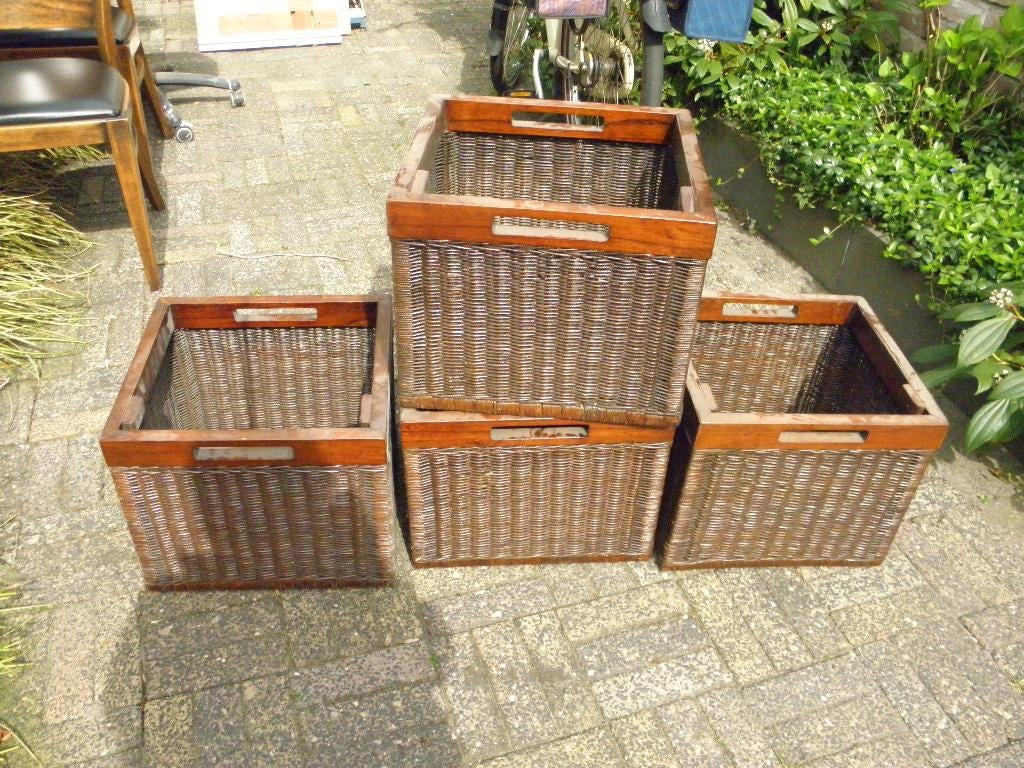 4 rieten manden met teakhouten omlijsting, Huis en Inrichting, Ophalen, Gebruikt, Rechthoekig, Riet