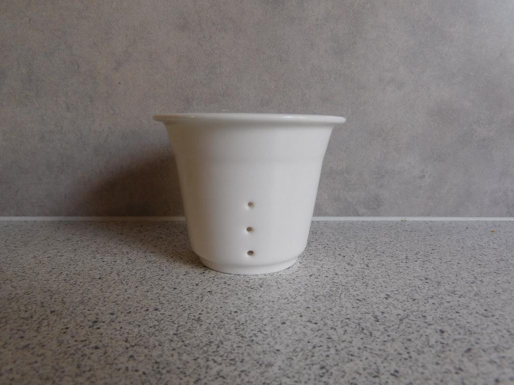 Theezeef 7x7 cm. Wit, Overige typen, Ophalen of Verzenden, Zo goed als nieuw, Steen/keramiek