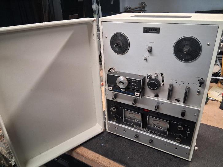 AKAI M-10 bandrecorder autoreverse, Audio, Tv en Foto, Bandrecorders, Bandrecorder, Met stofkap, Ophalen