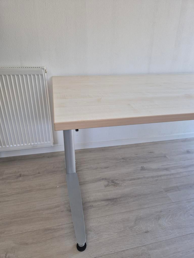 Buro met burostoel, Ophalen, In hoogte verstelbaar, Zo goed als nieuw