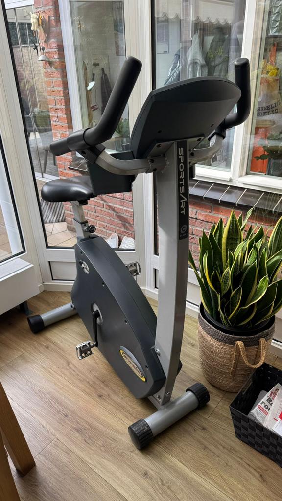 Hometrainer SportsArt C52u, Ophalen, Zo goed als nieuw, Metaal, Benen