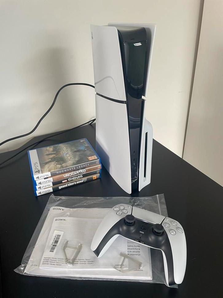 🎮 PlayStation 5 Slim Disc + DualSense controller + 4 Games, Spelcomputers en Games, Spelcomputers | Sony PlayStation 5, Zo goed als nieuw