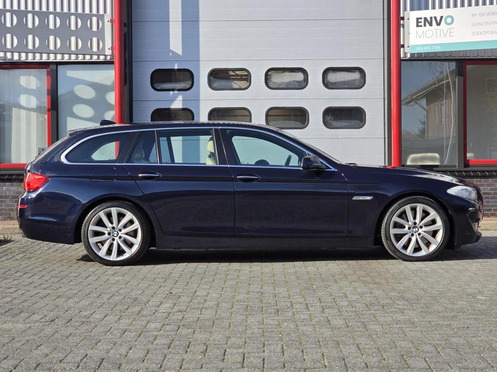 BMW 5-serie Touring 550i High Executive Xenon/Luchtv/Pano, Auto's, BMW, Automaat, Euro 5, Achterwielaandrijving, Gebruikt