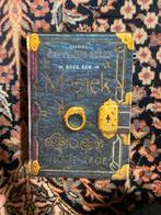 Septimus Heap Boek Een: Magiek - Angie Sage, Boeken, Ophalen of Verzenden, Zo goed als nieuw