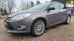 Ford Focus 1.6 TI-VCT First Edition nieuwe apk airco cruise, Gebruikt, 4 cilinders, Bruin, Leder en Stof