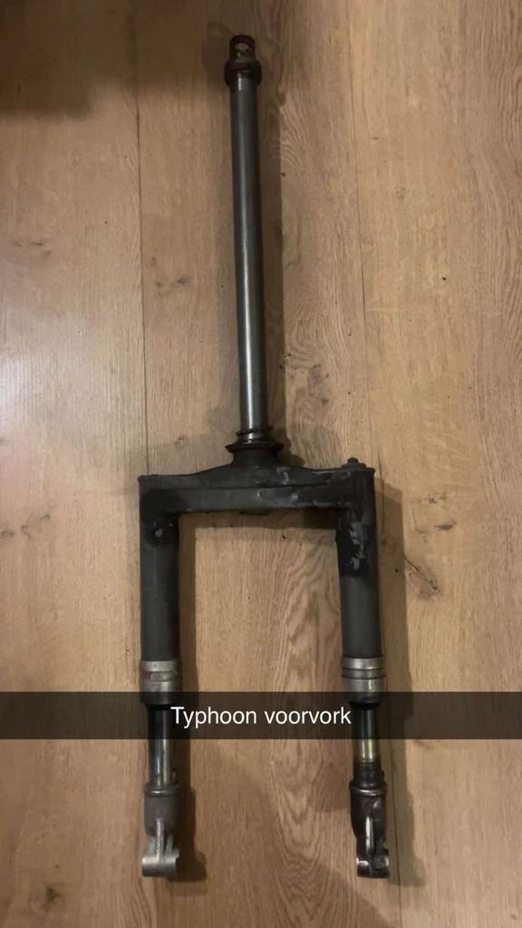 Typhoon onderdelen, Fietsen en Brommers, Brommeronderdelen | Kreidler, Zo goed als nieuw, Uitlaat, Ophalen of Verzenden