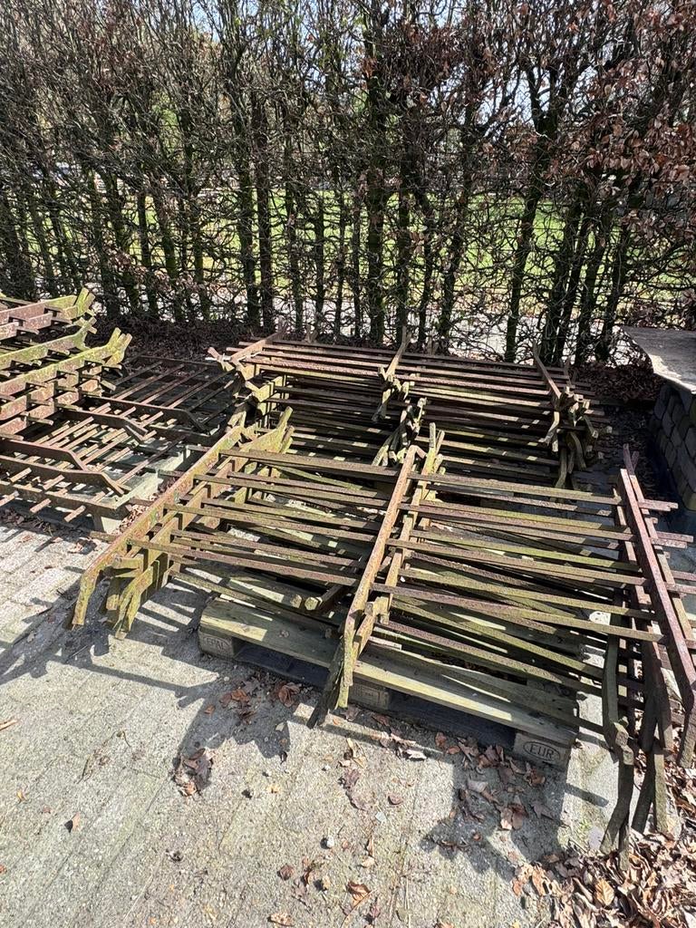 Zwaar smeedhekwerk 32 mtr, Ophalen of Verzenden, Zo goed als nieuw, IJzer, Spijlenhekwerk