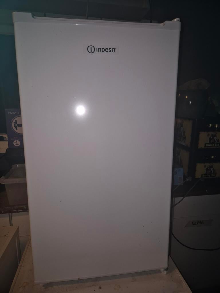 Te Koop! Indesit tafelmodel koelkast ZGAN!, Ophalen, Minder dan 85 cm, Minder dan 60 cm, Zo goed als nieuw