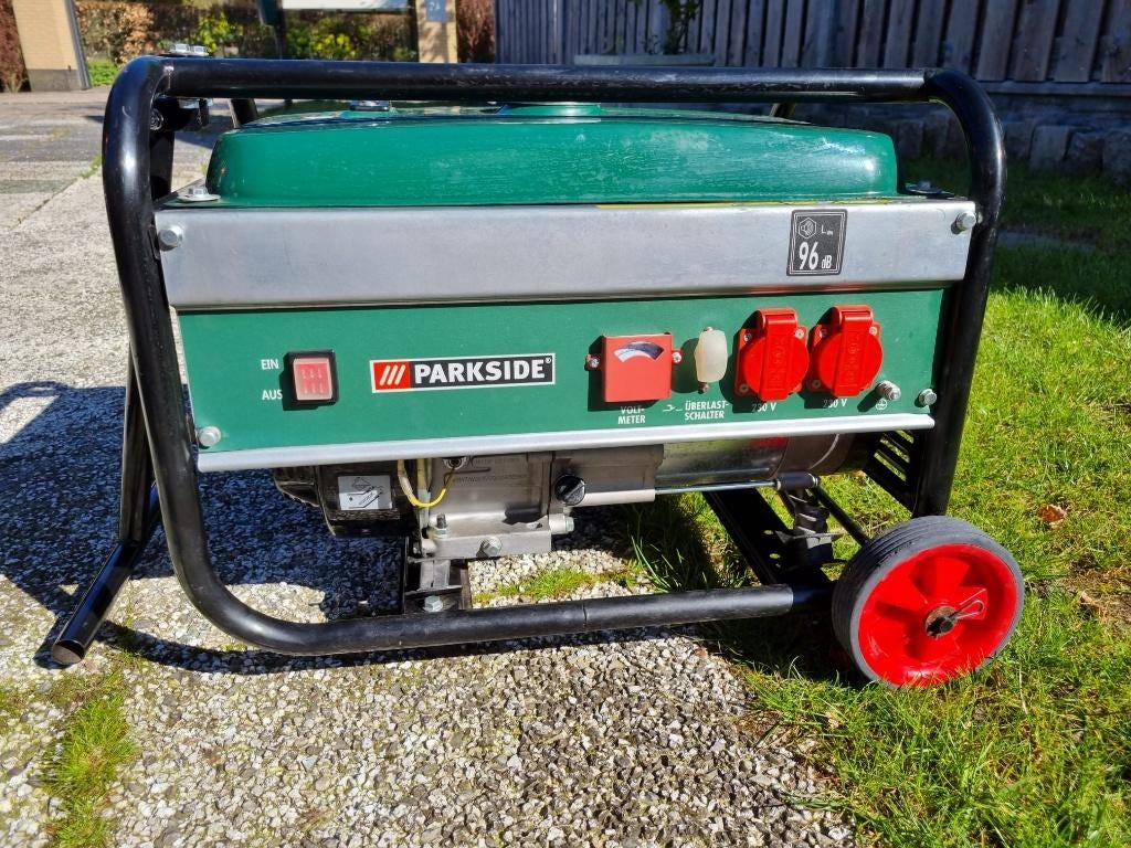 Parkside 2800W Generator – Nieuw, nooit gebruikt!, Doe-het-zelf en Verbouw, Aggregaten, Nieuw, Benzine, Minder dan 5 kVA, Ophalen