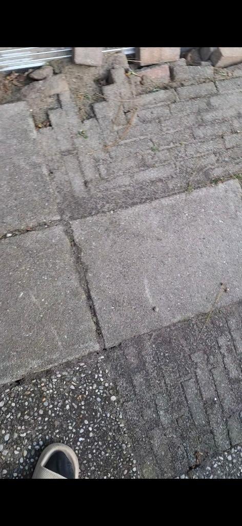 GRATIS Tuintegels en klikkers, zelf weghalen., Ophalen, Gebruikt, Klinkers, 10 m² of meer