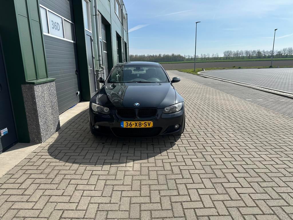 BMW 3-Serie 3.0 I 335 Coupe AUT 2007 Zwart, Auto's, BMW, Automaat, Achterwielaandrijving, Zwart, 4 stoelen