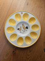 Vintage gevulde eierschaal met haan decoratie, Keramiek, Ophalen of Verzenden, Overige stijlen, Schaal of Schalen