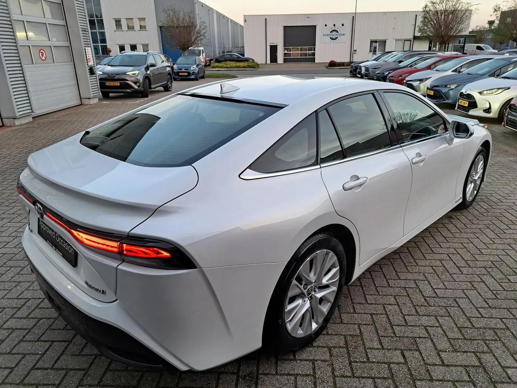 Toyota Mirai DYNAMIC € 17.900,00, Auto's, Toyota, Automaat, Stof, Gebruikt, Stoelverwarming