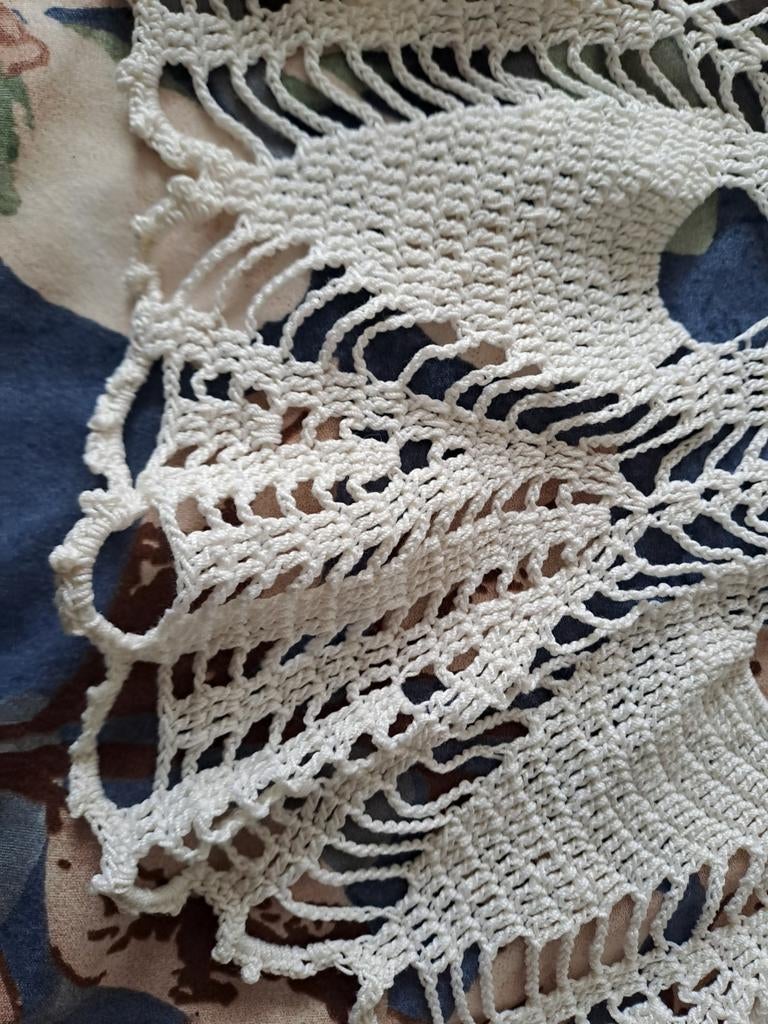 Vintage rond gehaakt kleedje 60 cm., 50 tot 100 cm, Rond, Zo goed als nieuw, N.v.t