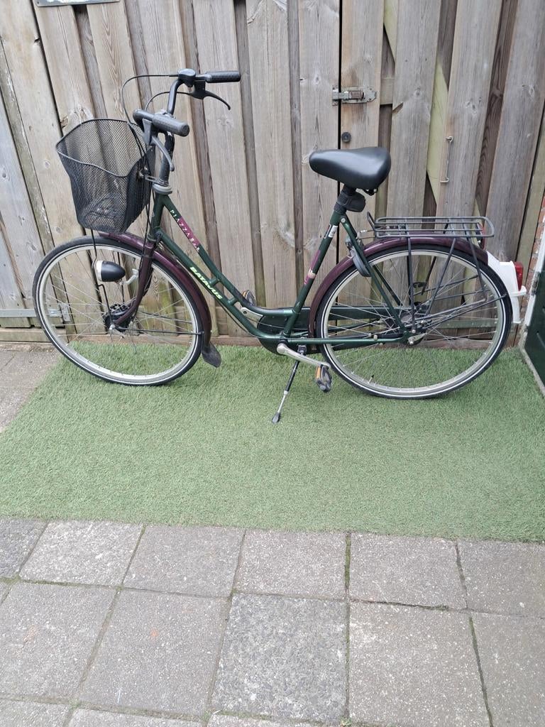 Damesfiets stationsfiets of voor de camping fiets €15,-, Ophalen, Versnellingen, Batavus, 53 tot 56 cm