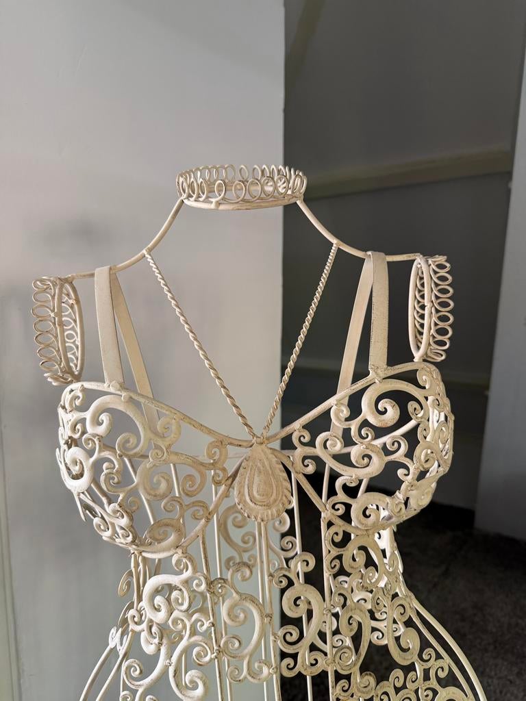 Decoratieve paspop van metaal - wit, Ophalen, Gebruikt, Wit, Metaal