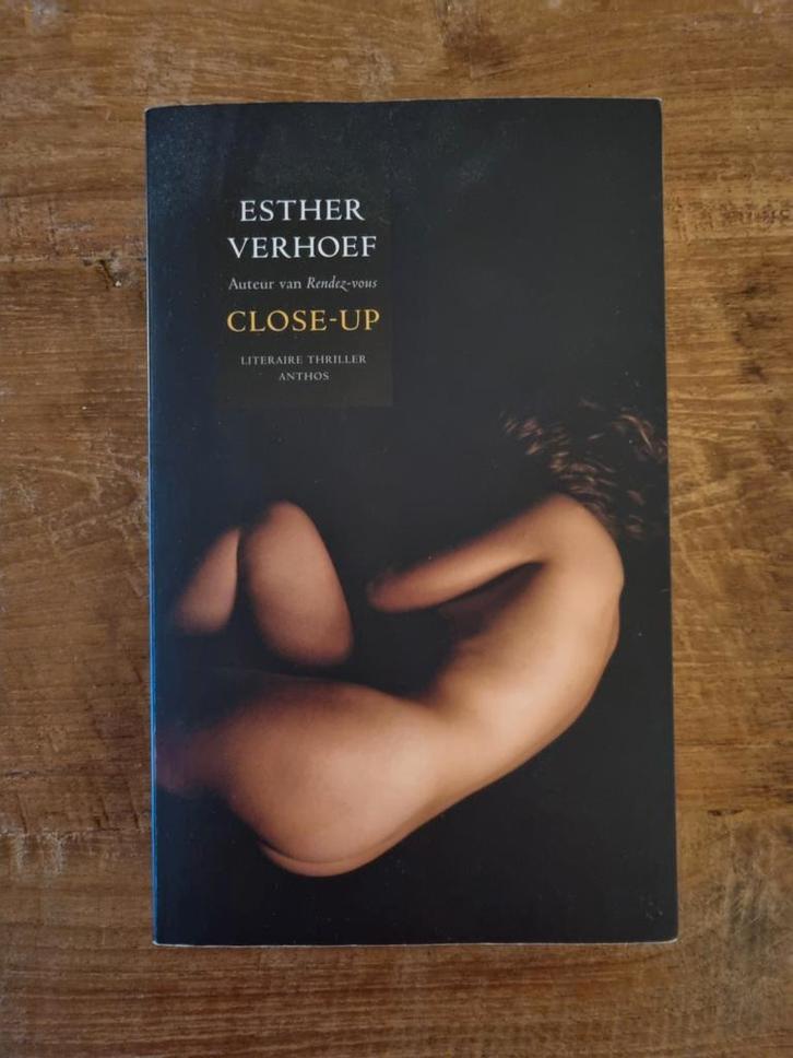 Boek • Esther Verhoef • Close-up, Boeken, Thrillers, Zo goed als nieuw, Nederland, Ophalen of Verzenden