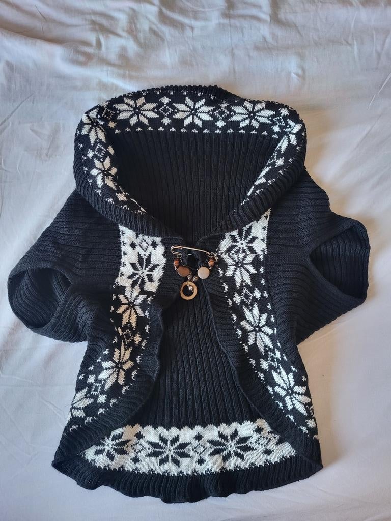 Mouwloos vest bolero poncho Noors patroon maat S, Kleding | Dames, Truien en Vesten, Made in Italy, Zwart, Ophalen of Verzenden