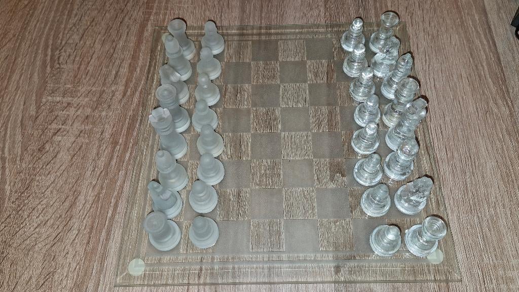 schaakspel van glas 10 euro, Ophalen, Zo goed als nieuw