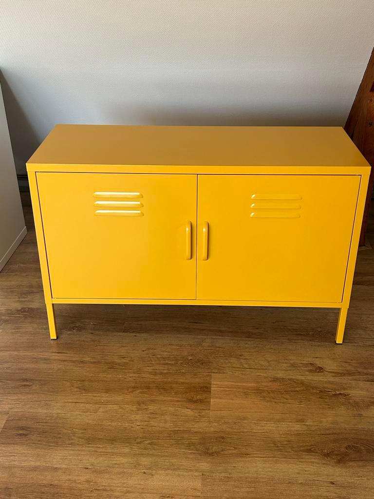 Gele metalen kast met 2 deuren - Industrieel design, Ophalen, Zo goed als nieuw