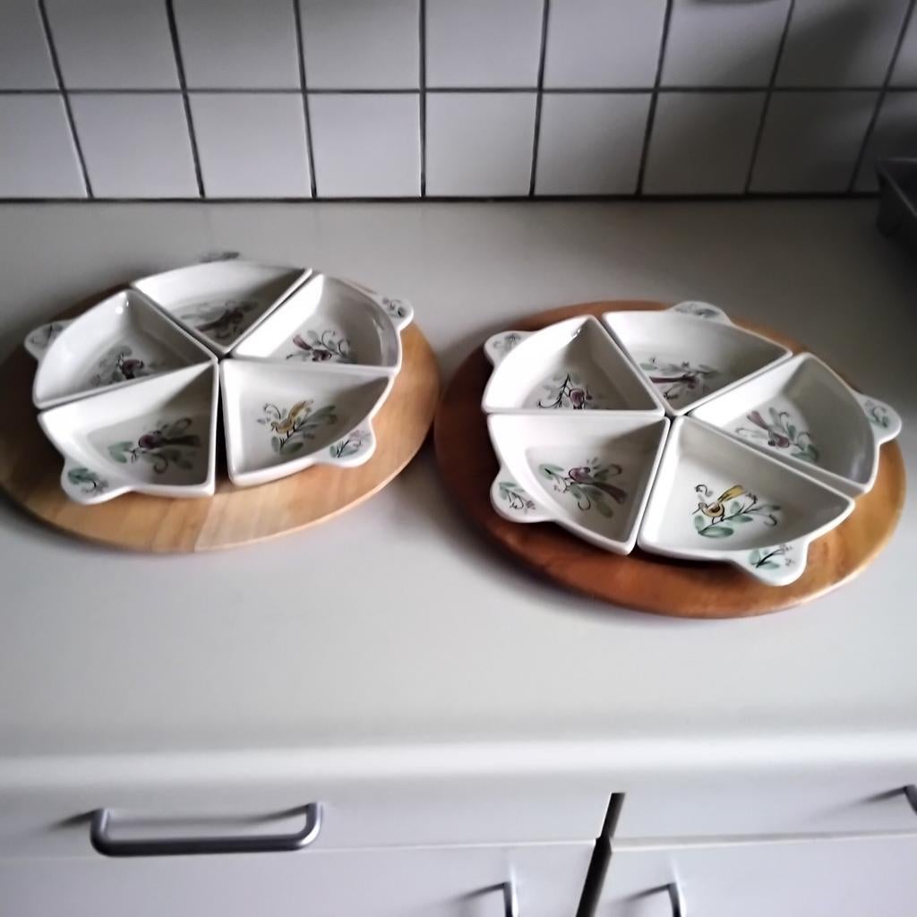 2 x 5 vaks hapjesschaal +donker/licht grenen onderblad, Verzenden, Overige stijlen