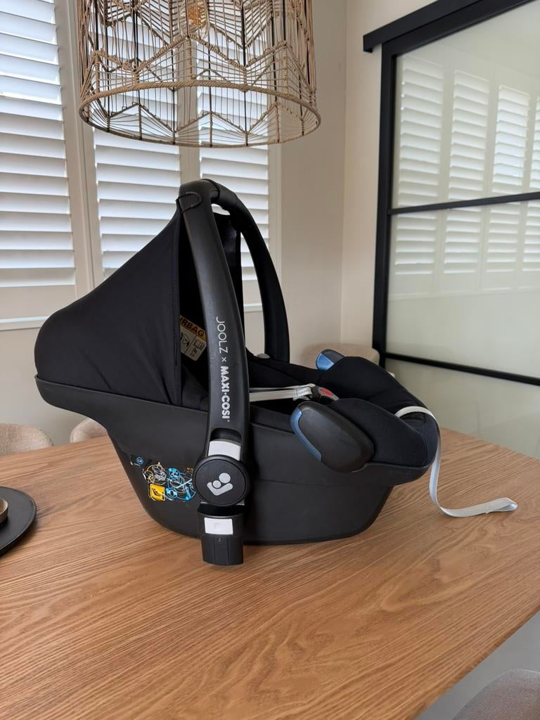 Maxicosi x Joolz + isofix base Familyfix 3, Ophalen, Zo goed als nieuw, Isofix, 0 t/m 13 kg