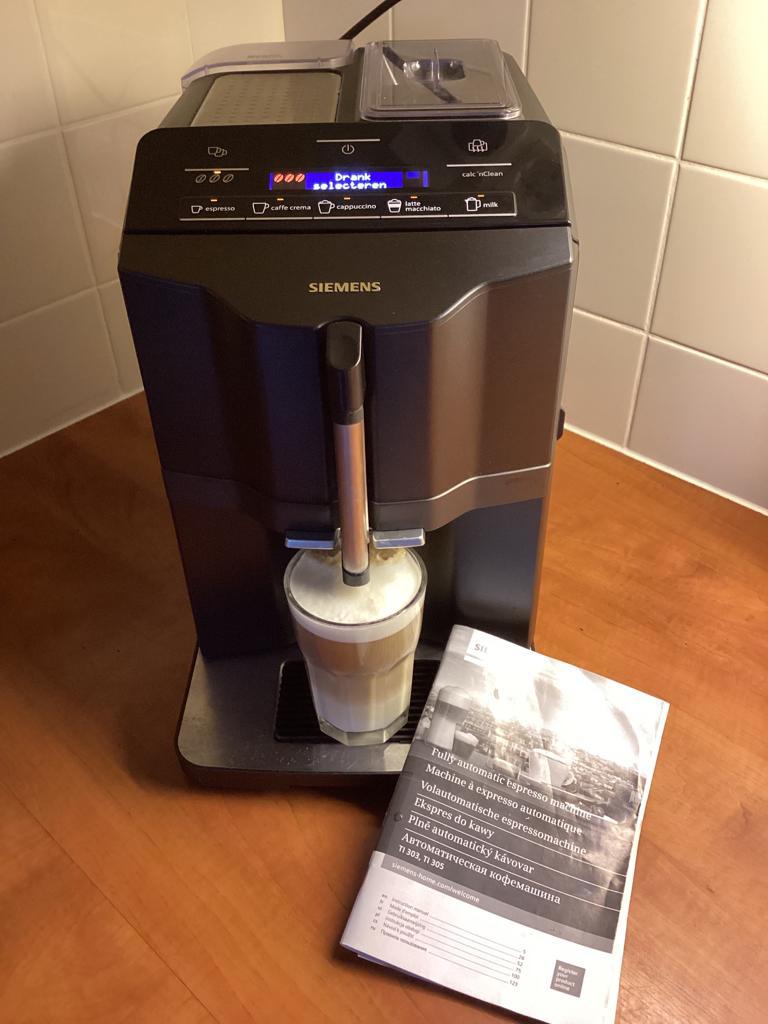 Siemens EQ300 DonkerGrijs/Zwart Bonenmachine, Witgoed en Apparatuur, Koffiezetapparaten, Ophalen of Verzenden, Zo goed als nieuw