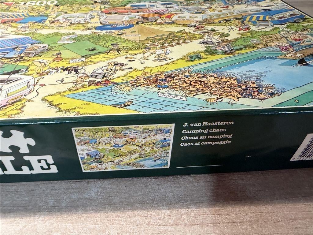 Jan van Haasteren - camping chaos - 1500 stuks - s6637, Hobby en Vrije tijd, Denksport en Puzzels, Ophalen of Verzenden, 500 t/m 1500 stukjes