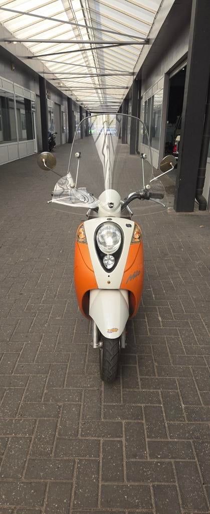 Sym Mio snorfiets - Loopt 30 km/u, Fietsen en Brommers, Snorfietsen en Snorscooters, Ophalen of Verzenden