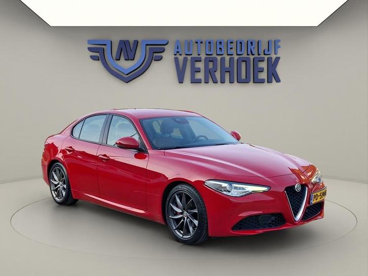 Alfa Romeo Giulia 2.0 Turbo Super Automaat - NL Auto, Auto's, Alfa Romeo, Bedrijf, Te koop, Giulia, ABS, Achteruitrijcamera, Airbags